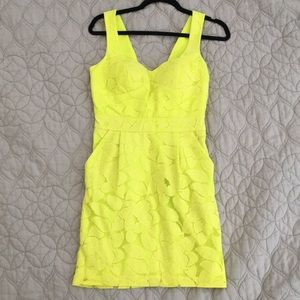 BCBG dress with pockets